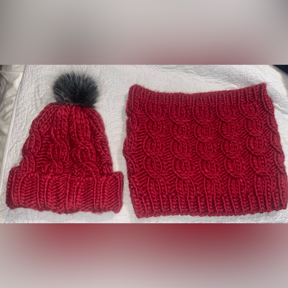 Ellen Tracy Knit Pom Pom Hat and Cowl Scarf Set